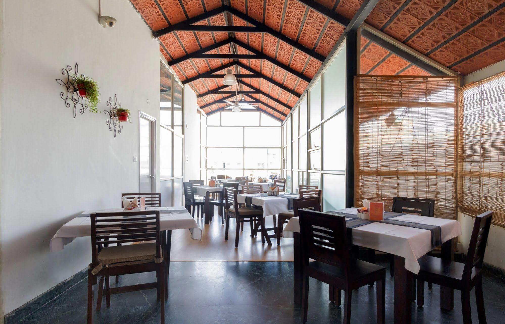 Maple Suites, Serviced Apartments Bangalore Exterior foto